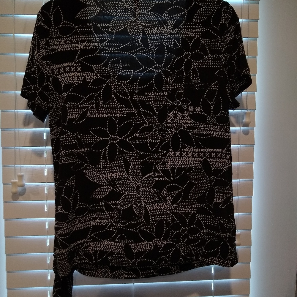 Women's medium blouse - Picture 2 of 5